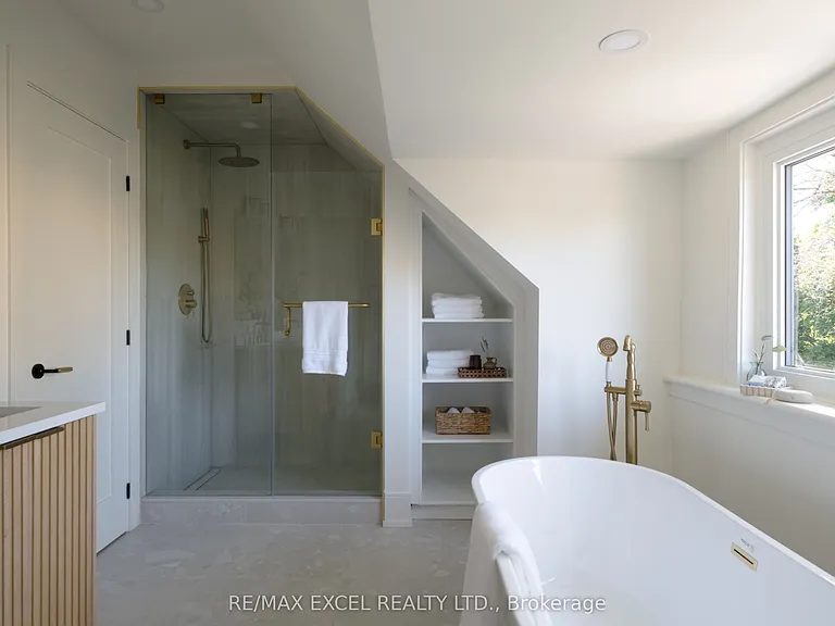 254 Bain Ave — Photo 26