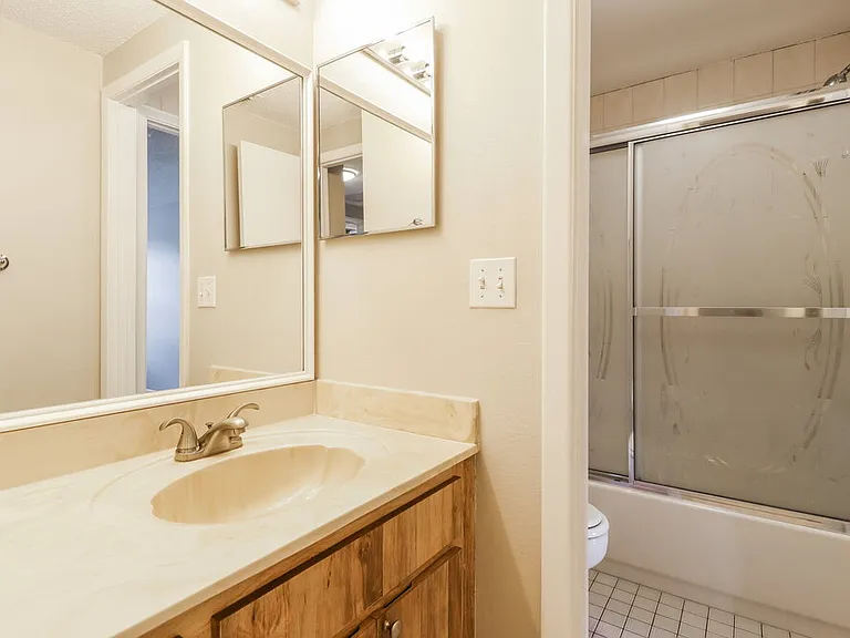 2825 Cedaridge Dr — Photo 13