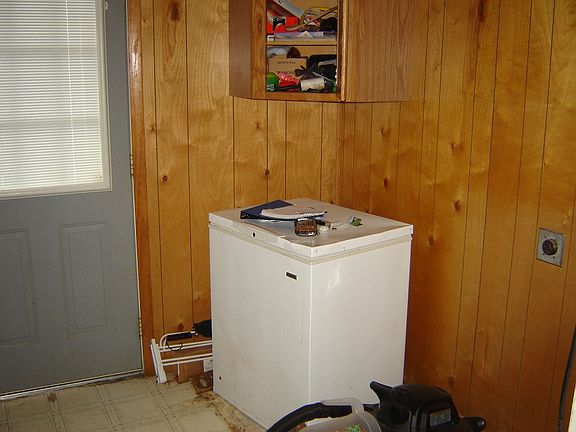 2nd image of 223 Mountain House Cir