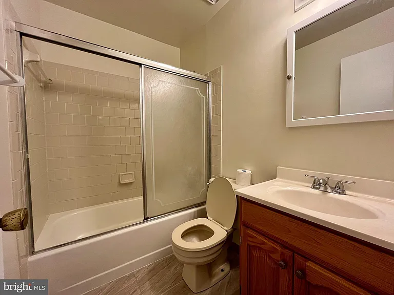 8421 McKenzie Cir — Photo 17