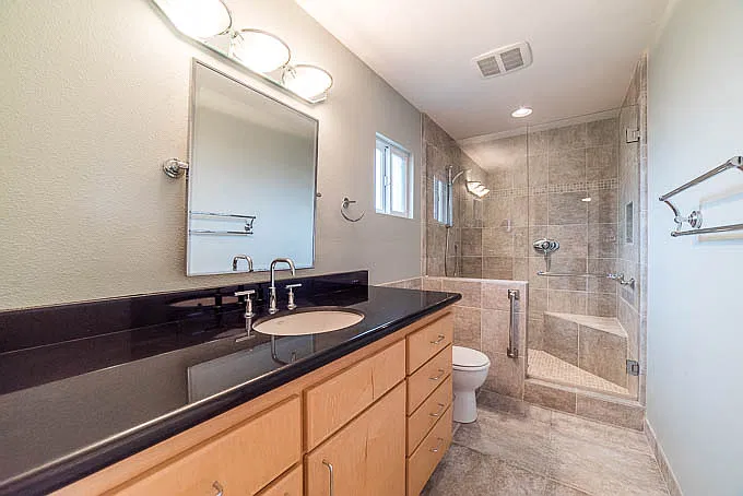1126 Arcadia Rd - B — Photo 4