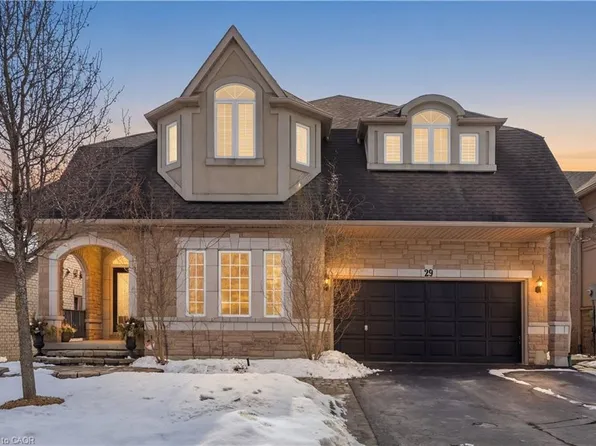 29 Gaines Ave, Hamilton, ON L9H 7M4