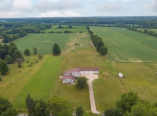 34433 Law Rd, Grafton, OH 44044