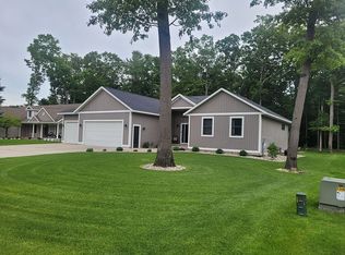 1060 Willshire Dr, Muskegon, MI 49445