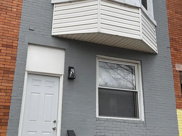 2606 W Fairmount Ave — Photo 1