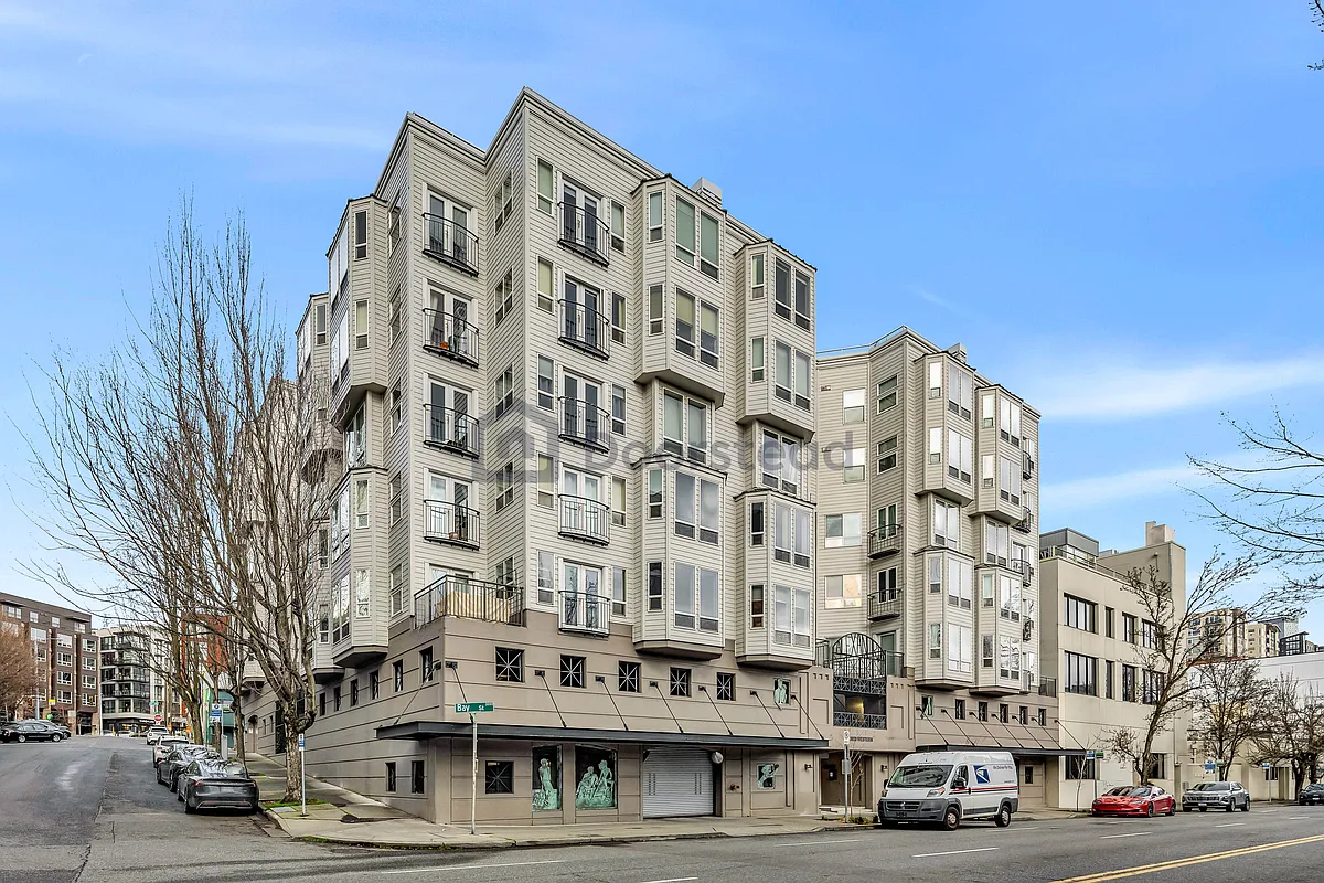 Building Photo - 3028 Western Ave #505