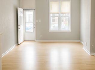 26 N 42nd St, Philadelphia, PA 19104