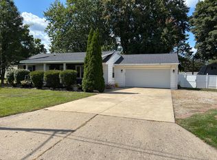 1411 Sunnyfield Rd, Sturgis, MI 49091