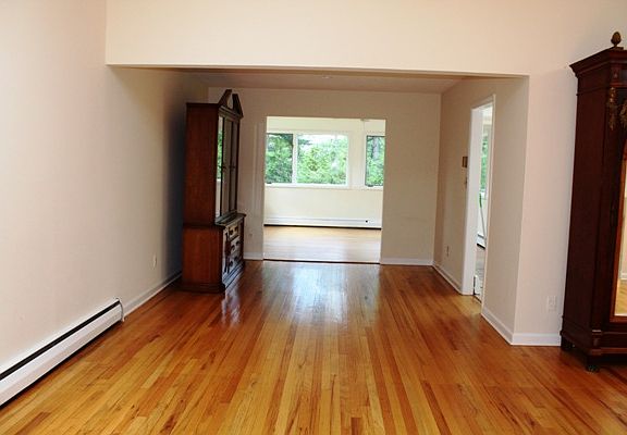 5th image of 64 Viola Dr