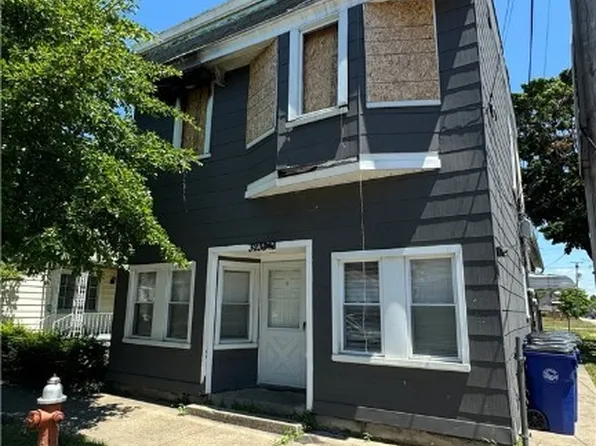 3233 W 56th St, Cleveland, OH 44102