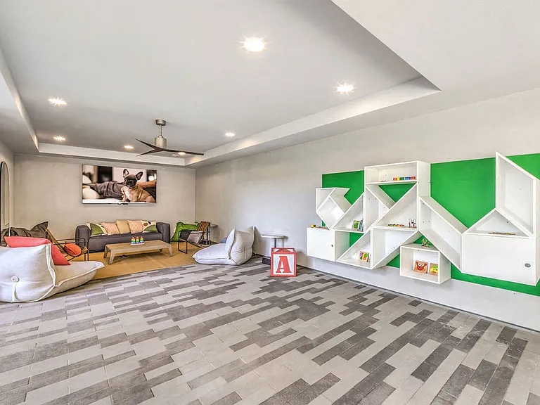 Ariva Luxury Residences — Photo 47