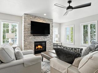 107 N 1st Ave #119/121, Sturgeon Bay, WI 54235