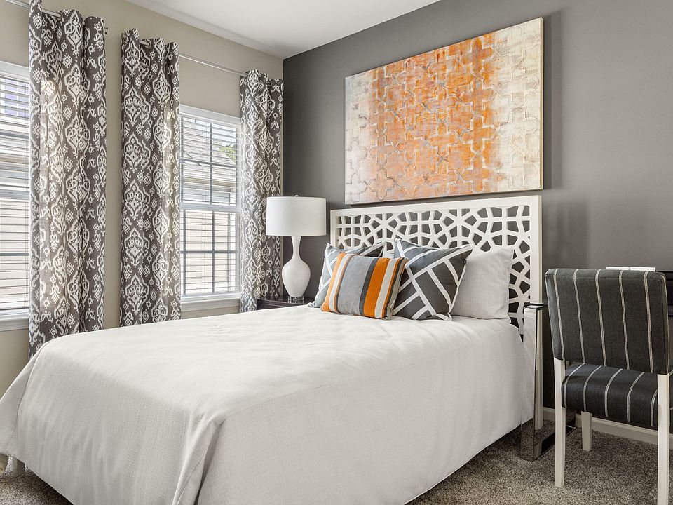 Founders Village - Bedroom