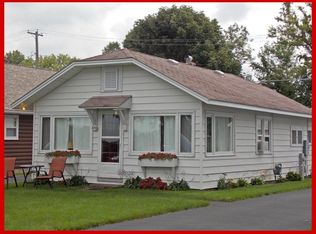 376 Sandy Beach Rd, Lake Mills, WI 53551