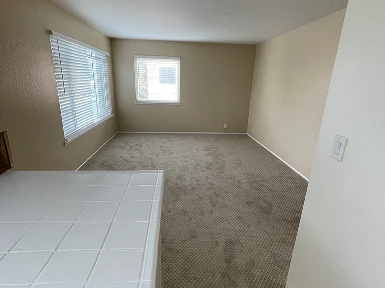 200 Byrne St #200 — Photo 4