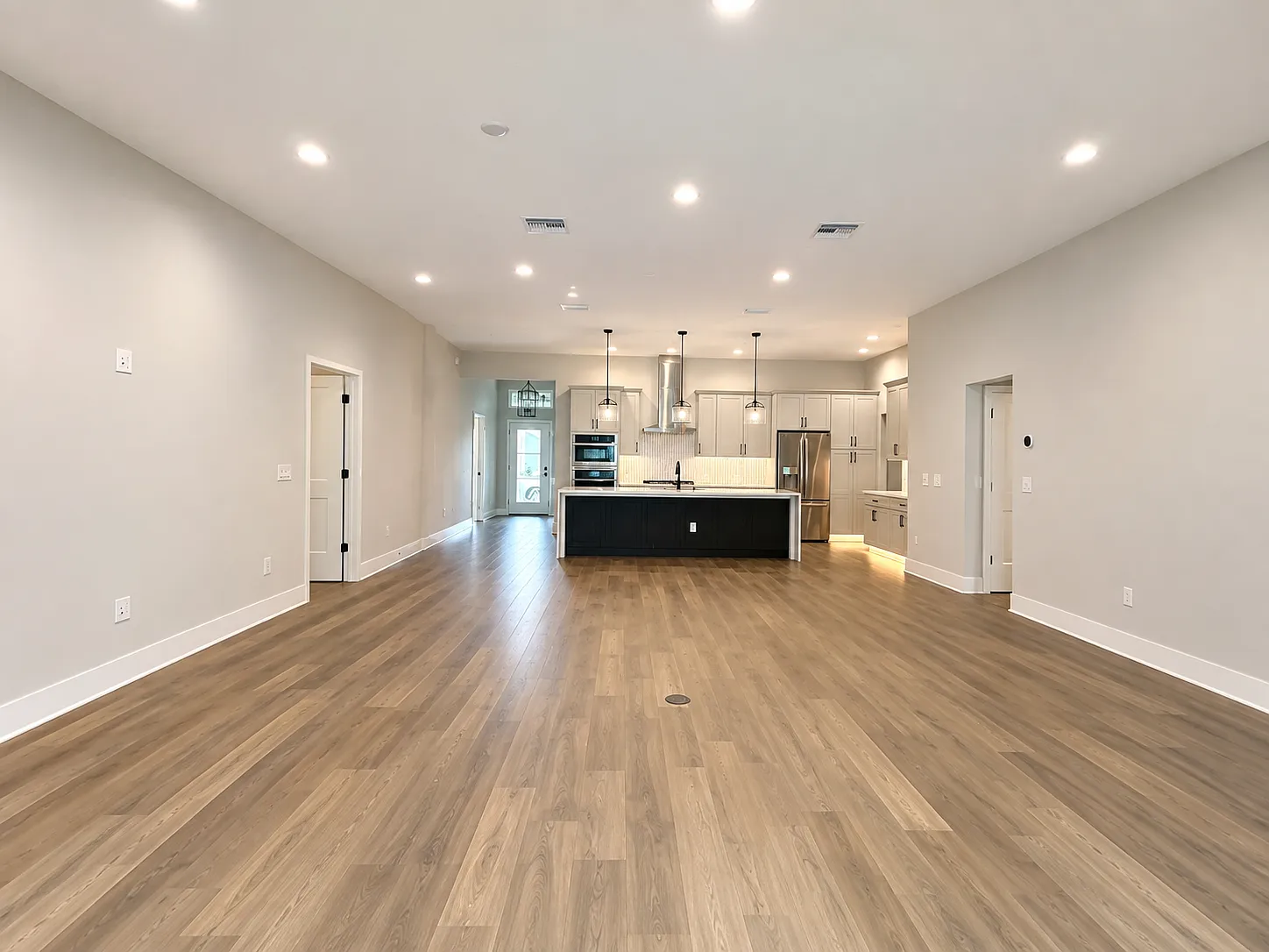 3 bed, 2136 sqft, $4,800 — Photo 4