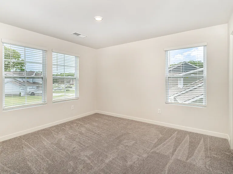 855 Bur Oak Ct — Photo 16