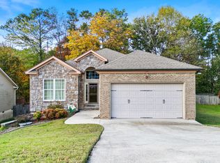 2367 Lake Mist Dr, Chattanooga, TN 37421