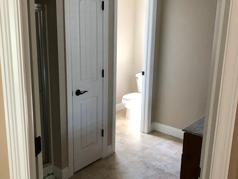 Owner's Bedroom Full Restroom
