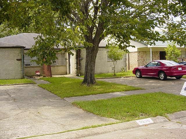 2nd image of 3220 Scotch Moss Ln