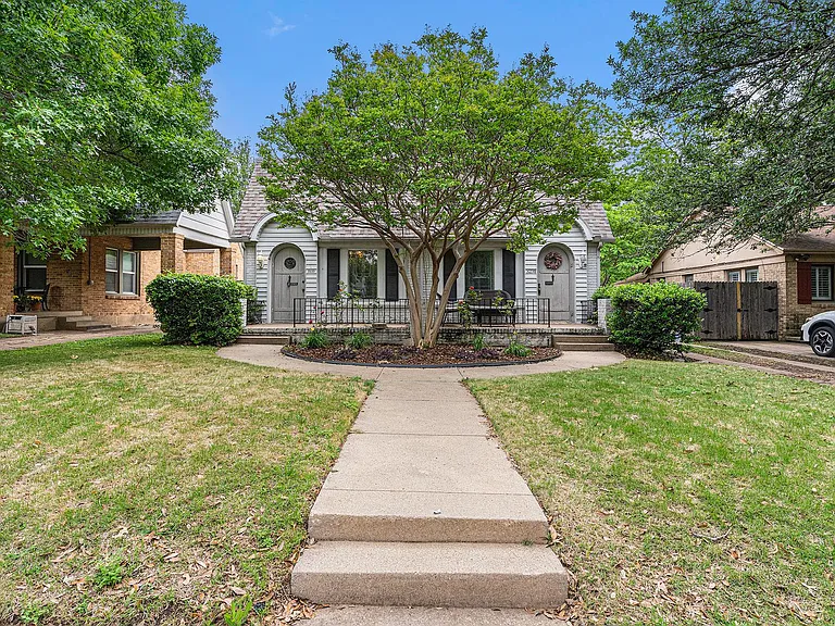3233 Odessa Ave — Photo 2