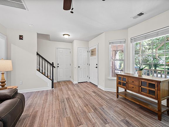 3rd image of 126 Sprouse Ln
