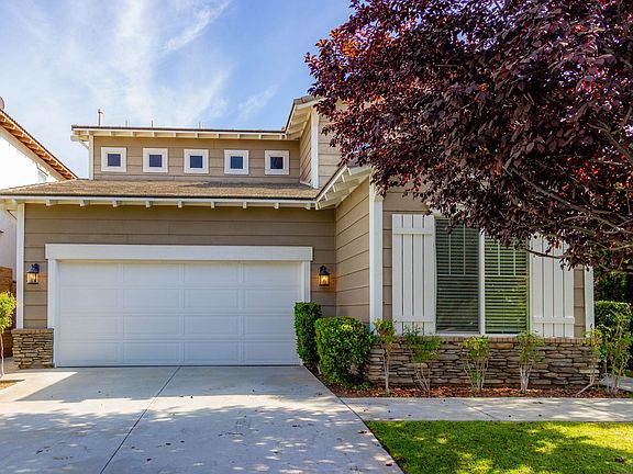 4th image of 34119 Lake Breeze Dr