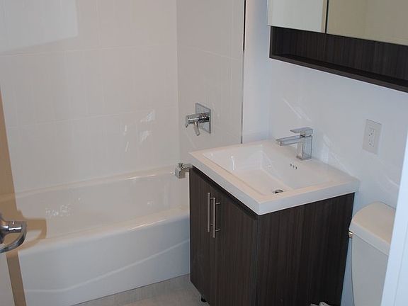5th image of 160 Pearl St #6C