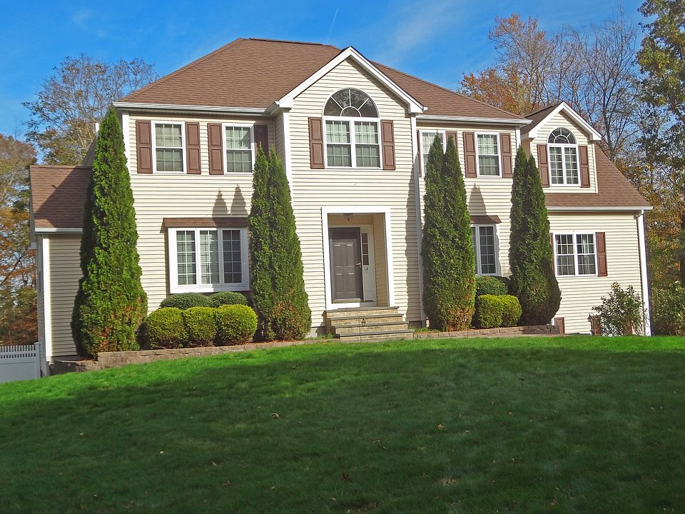 1st image of 14 Heritage Hill Dr