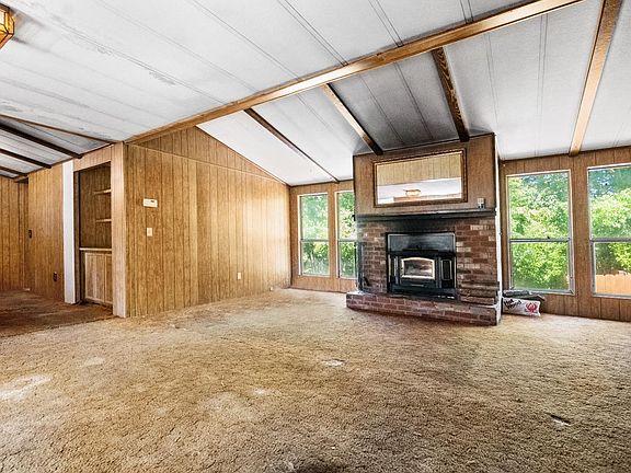 2nd image of 14850 Chalk Hill Road