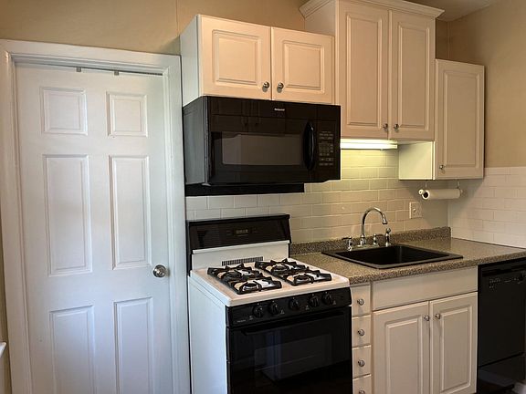5th image of 119 S Fullerton Ave Floor 2