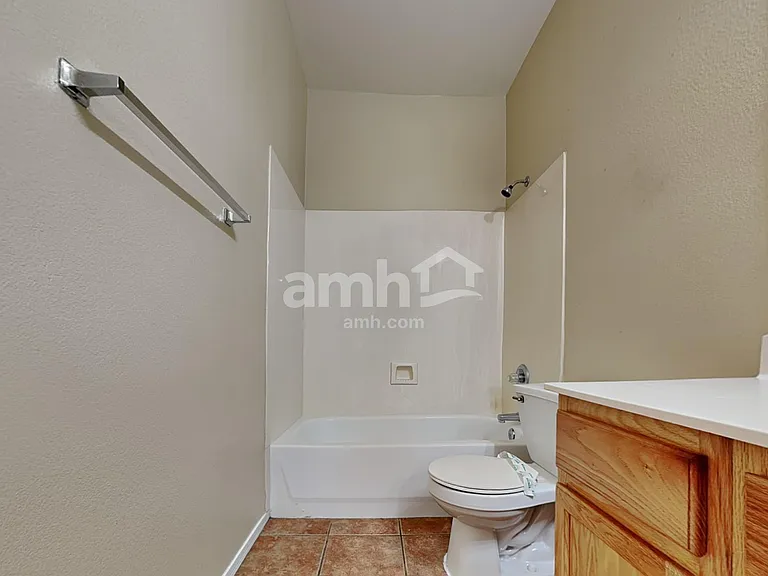 11852 W Cambridge Ave — Photo 18