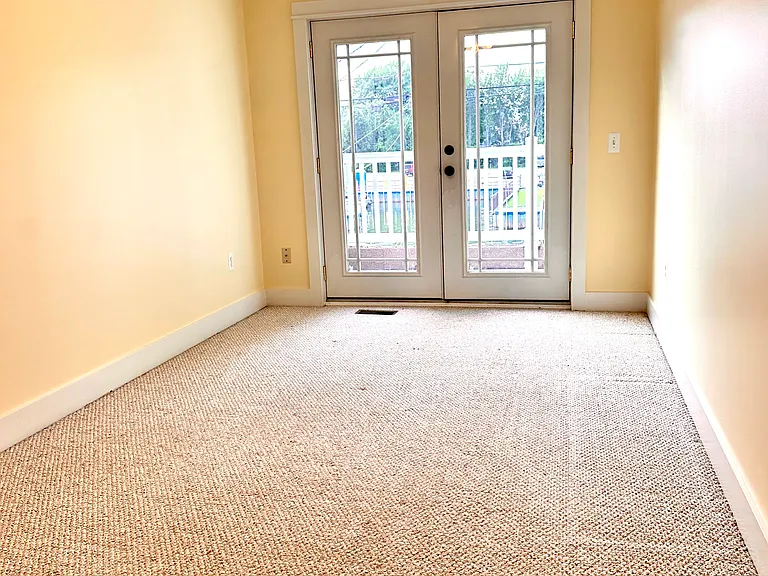 22485 Milner St — Photo 15