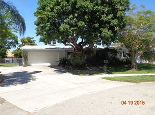 17851 NW 84th Ct, Hialeah, FL 33015