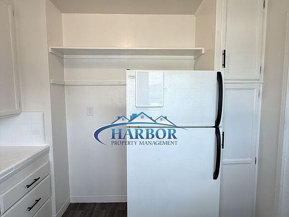 5th image of 904 Sartori Ave APT 4