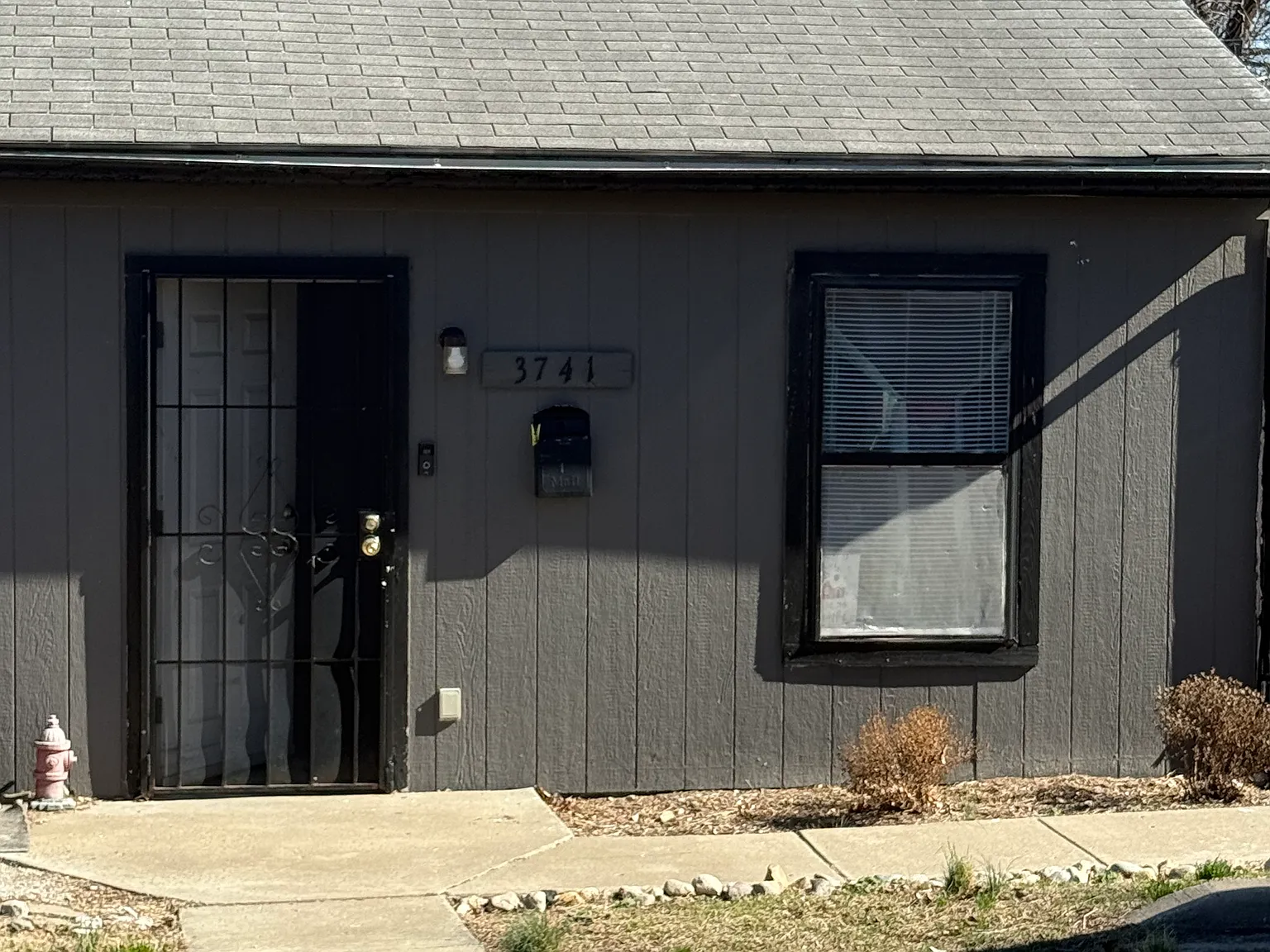 3 bed, 1.5 bath, 1350 sqft, $1,450 — Photo 3