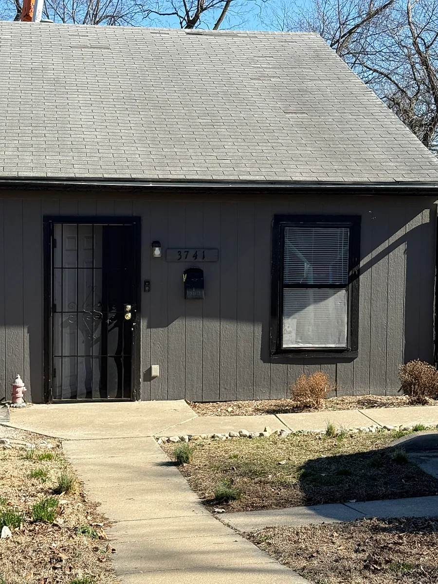 Building Photo - 3737 Monroe Ave #3737