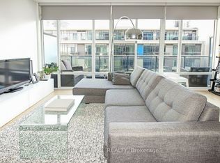 90 Stadium Rd #830, Toronto, ON M5V 3W5