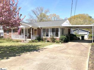 306 Woodland Dr, Mauldin, SC 29662