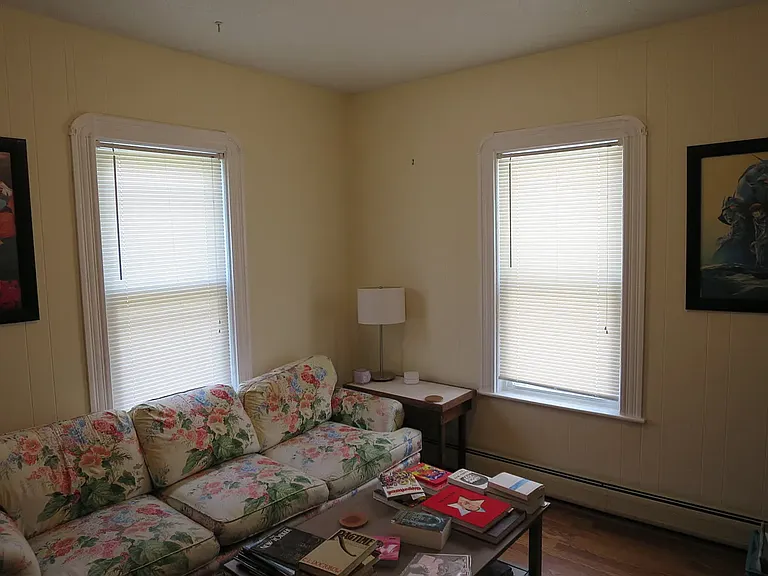 35 Crocker St #2R — Photo 4
