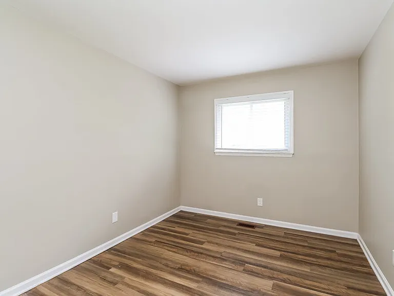 9324 Edgevale Dr — Photo 9