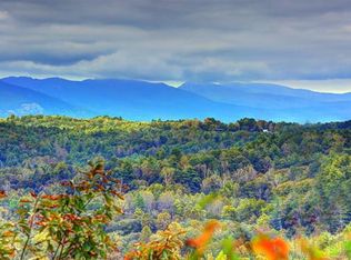 2122 River Bluff Ct, Morganton, NC 28655