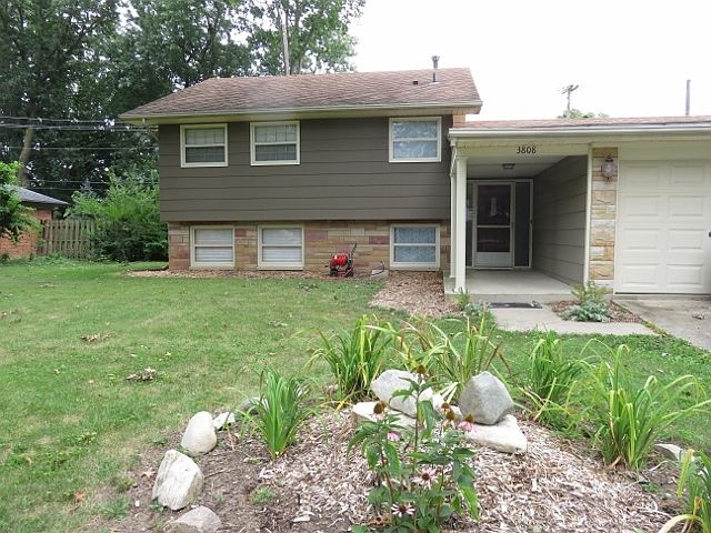 1st image of 3808 N Sheridan Dr