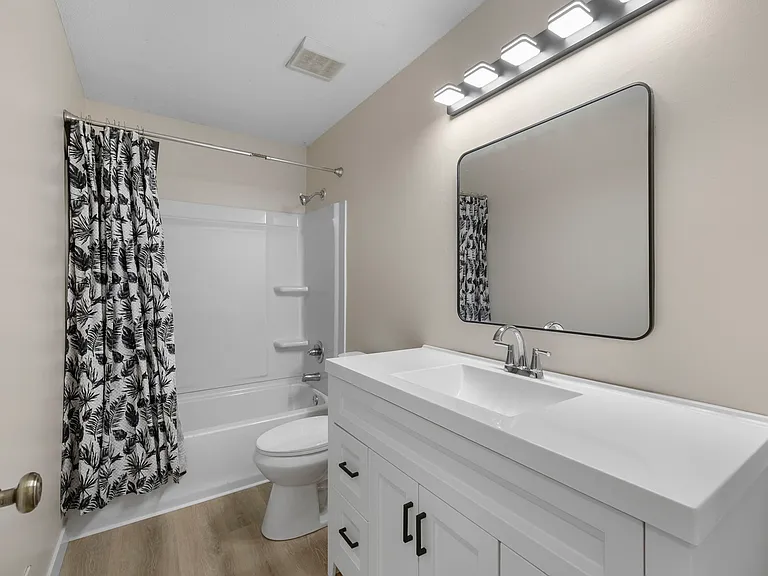 2221 82nd St W — Photo 28