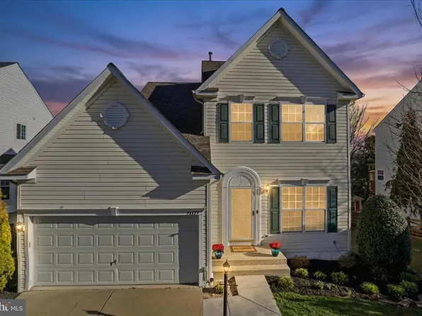 21172 Sundial Ct, Ashburn, VA 20148