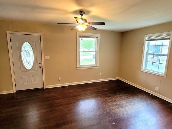 4th image of 5425 Ashby St