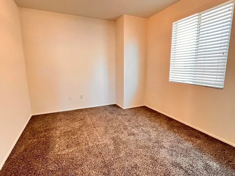 12992 N Westminster Dr — Photo 16