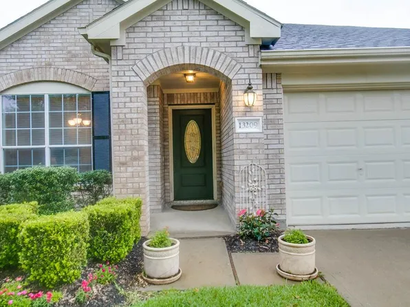 13209 Baron Hill Ln, Rosharon, TX 77583