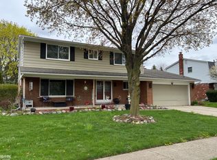 16625 Monticello Dr, Clinton Township, MI