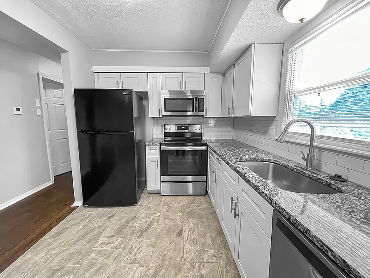 Building Photo - 7223 NW 84th Ter